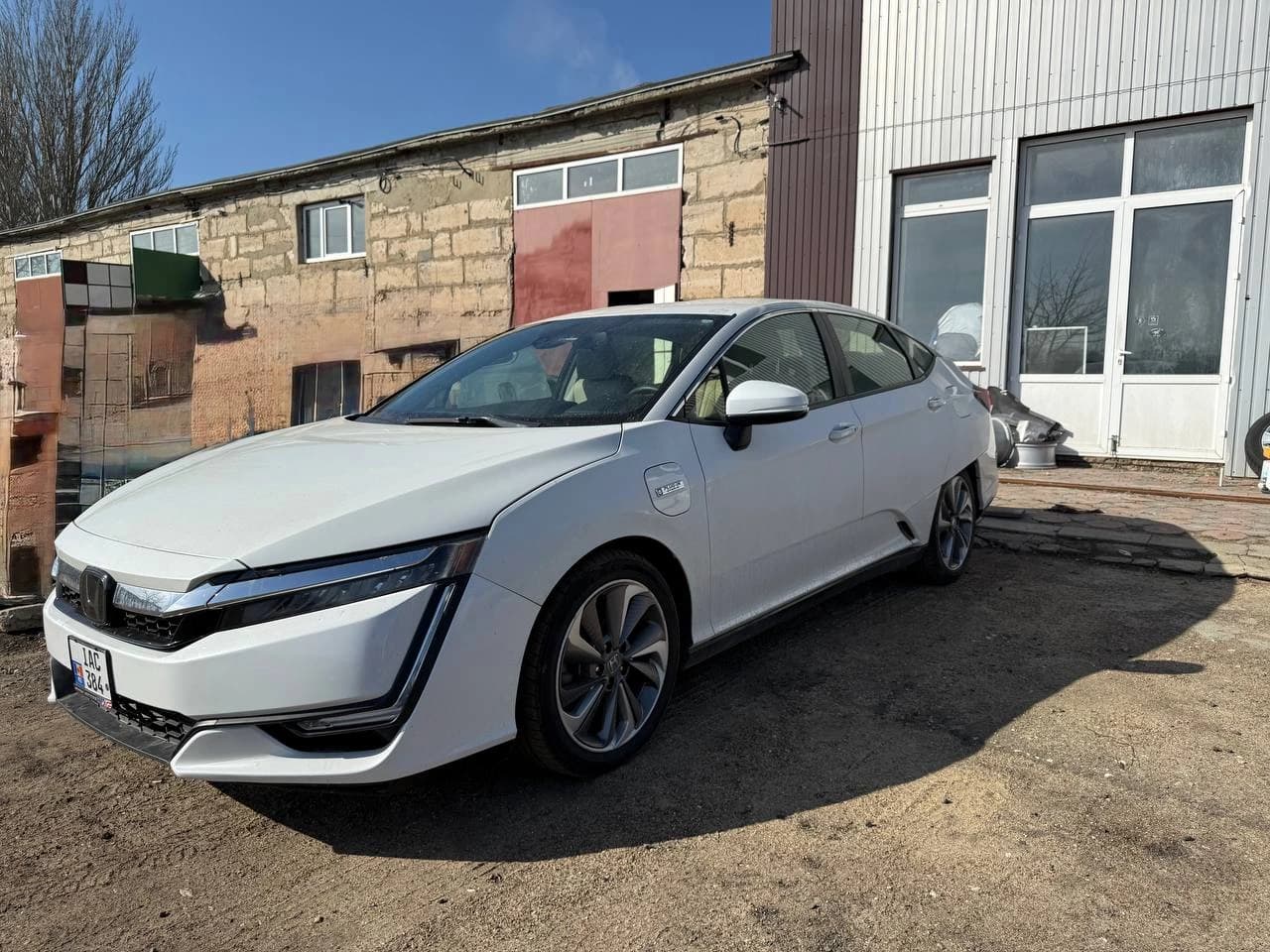 HONDA Clarity (2018) photo 2
