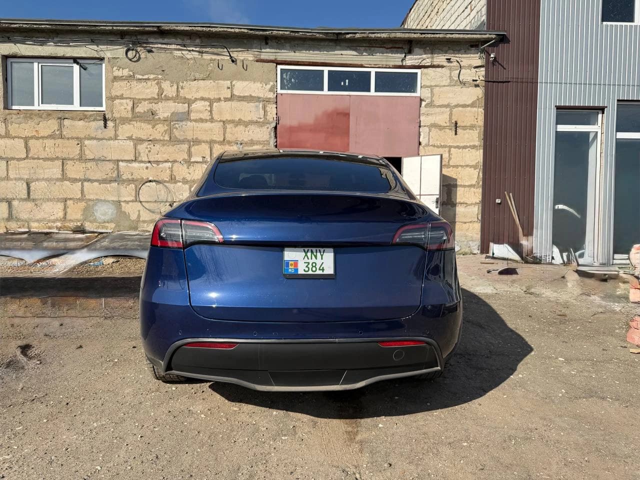 TESLA Model Y (2021) photo 3