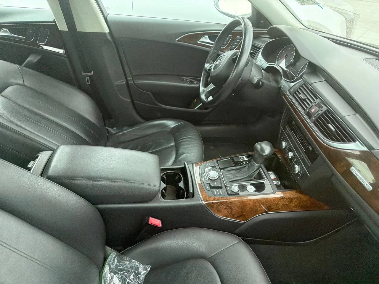 AUDI A6 (2014) photo 4