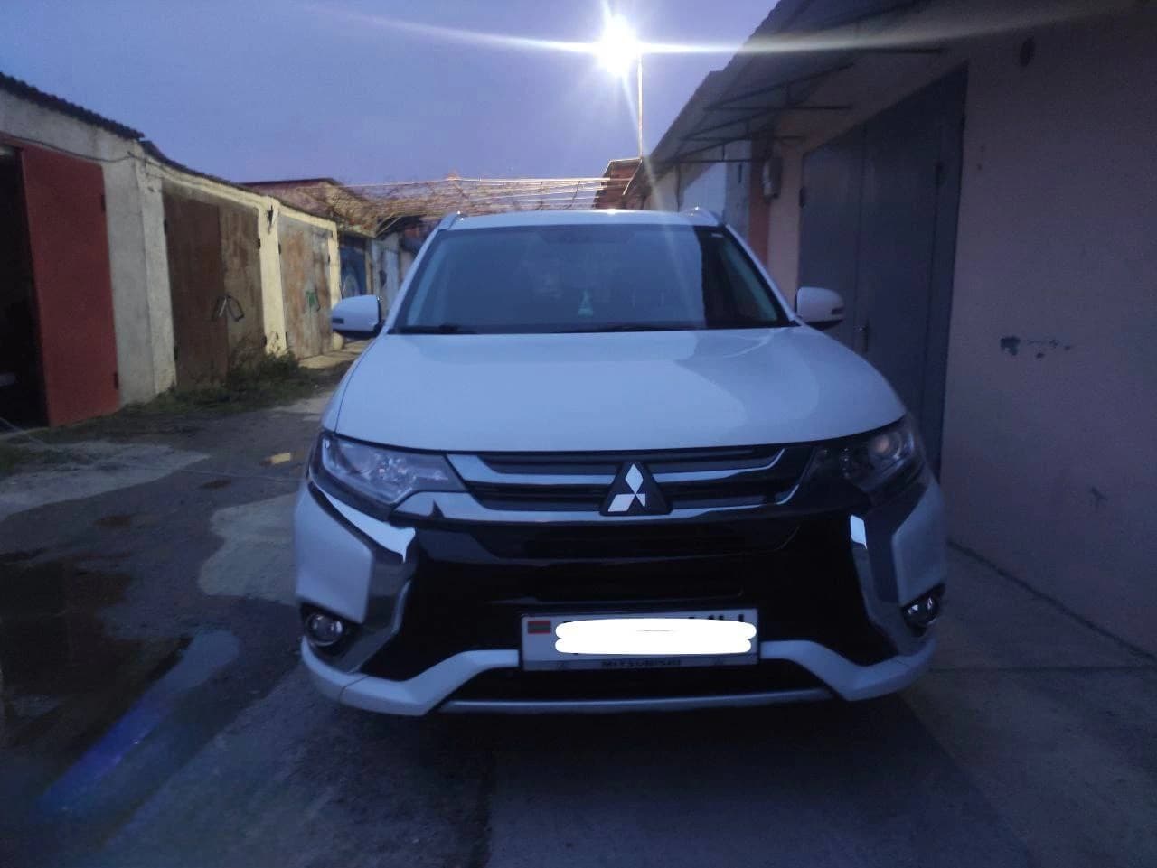 MITSUBISHI Outlander (2018)