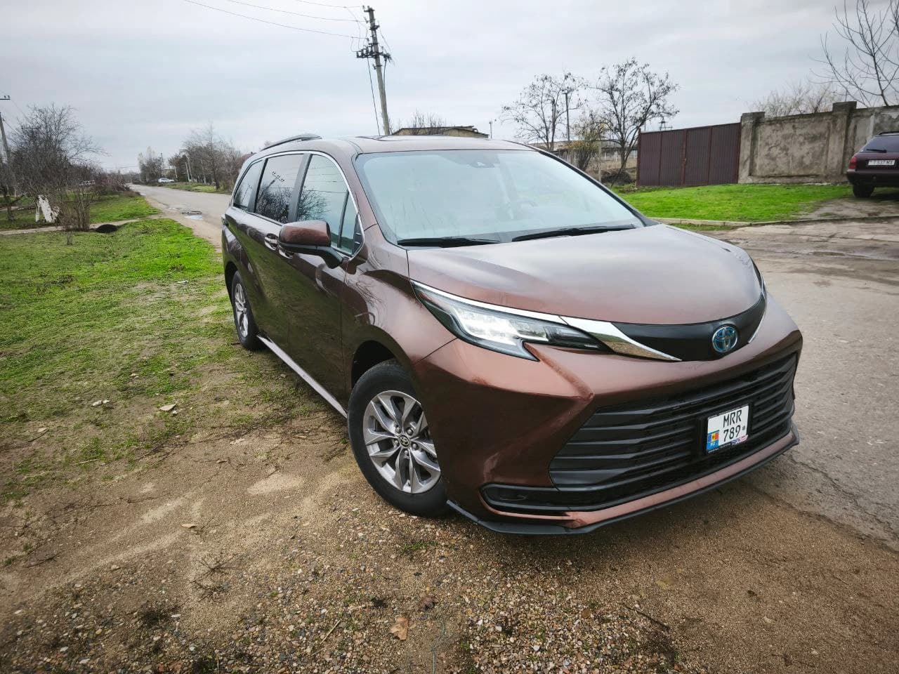 TOYOTA Sienna (2022)